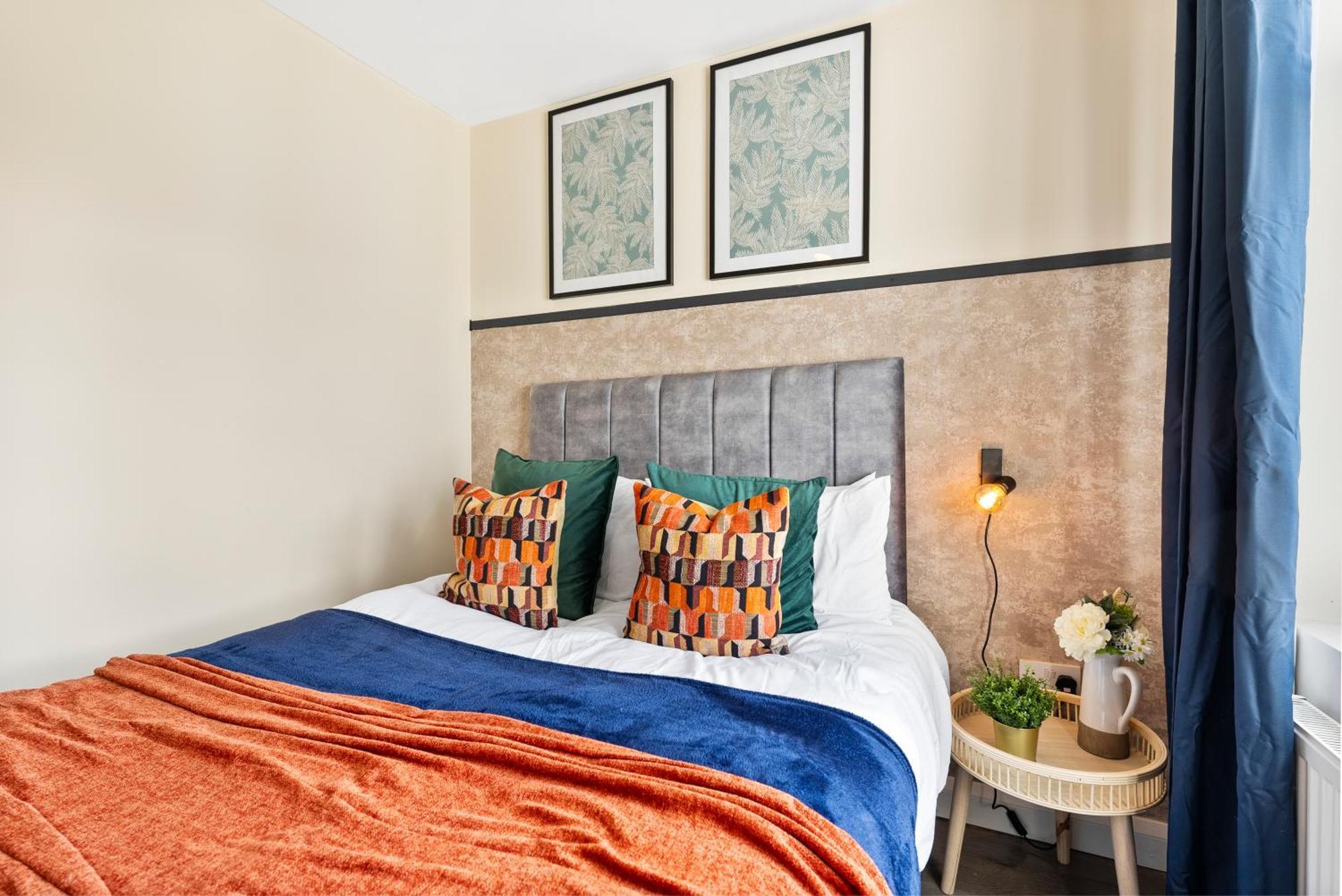 Stylish Wembley Gem - Parking -Sleeps 14 לונדון מראה חיצוני תמונה