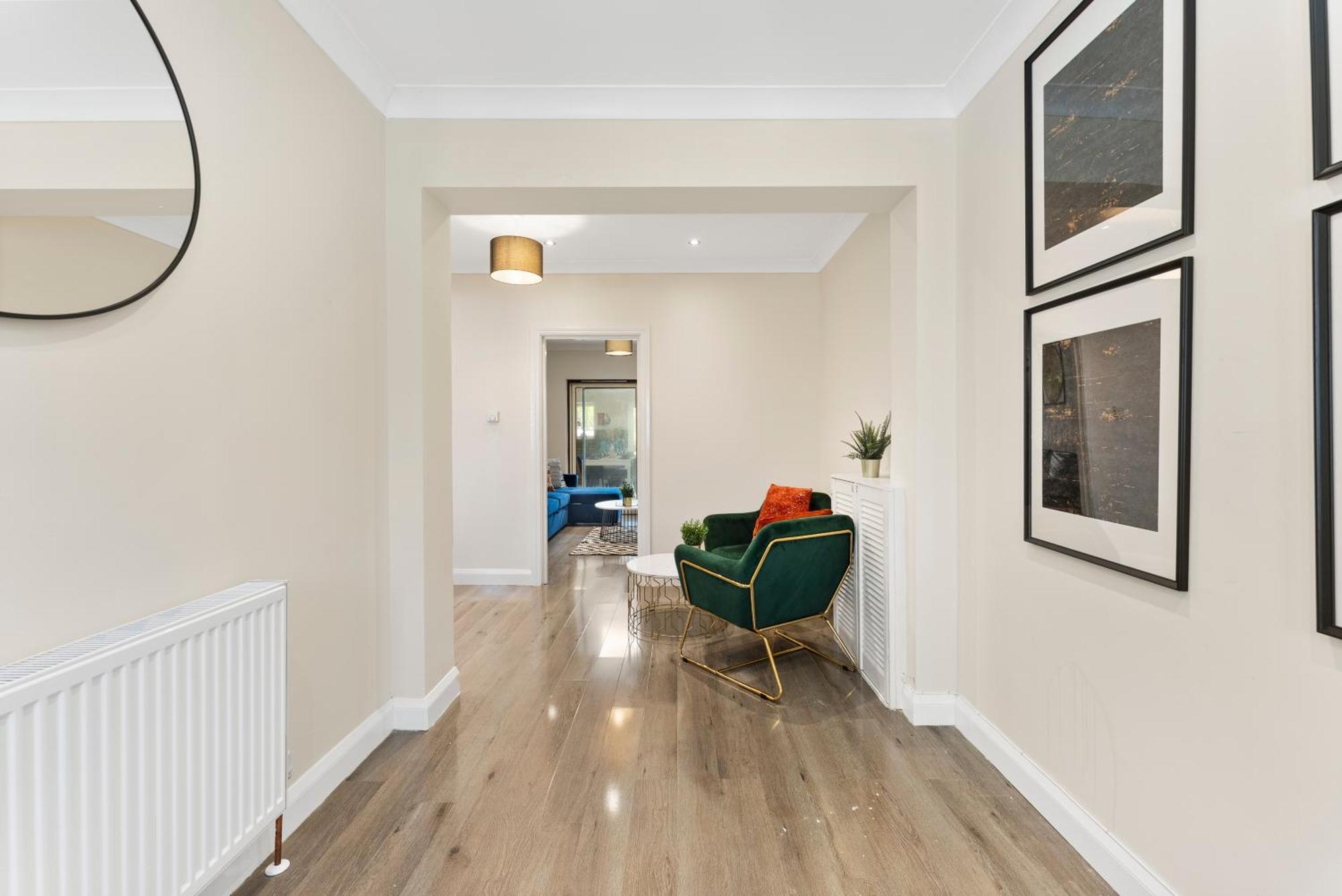 Stylish Wembley Gem - Parking -Sleeps 14 לונדון מראה חיצוני תמונה