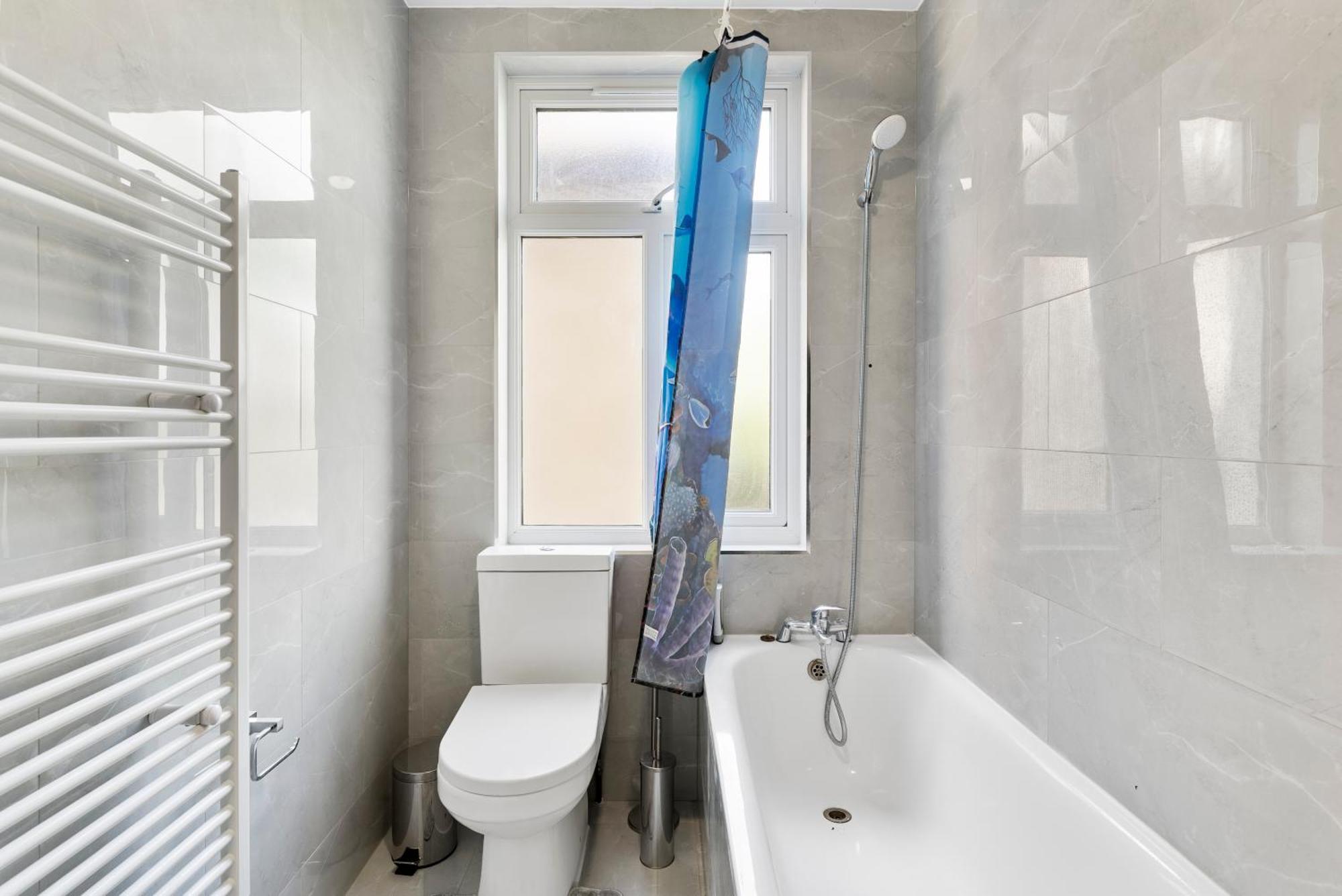 Stylish Wembley Gem - Parking -Sleeps 14 לונדון מראה חיצוני תמונה